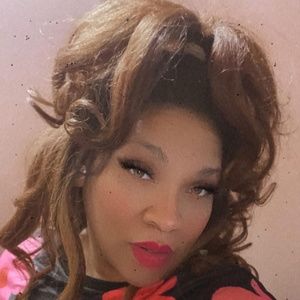 Meet your Posher, Regena